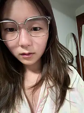 Snapshot of Sweet-Angel999 chatting on June 2026 03:28:02 PM Sweet-Angel999 online show from June 2026 03:28:02 PM