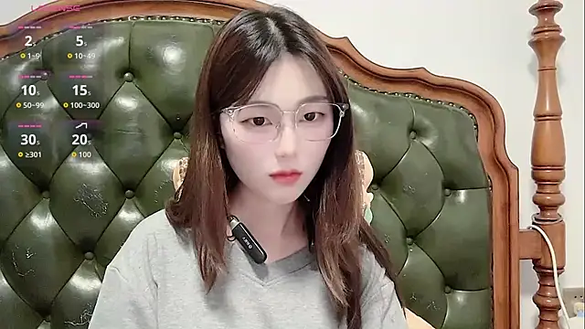 Snapshot of Sweet-Angel999 chatting on June 2026 04:30:01 PM Sweet-Angel999 online show from June 2026 04:30:01 PM