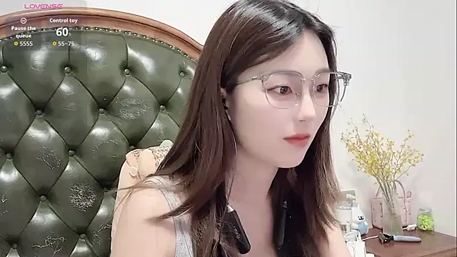 Snapshot of Sweet-Angel999 chatting on July 2026 02:52:01 PM Sweet-Angel999 online show from July 2026 02:52:01 PM