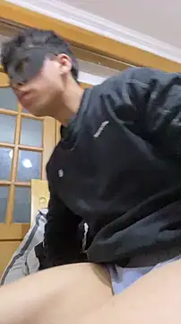 Snapshot of shuai321 chatting on January 2025 01:36:02 PM shuai321 online show from January 2025 01:36:02 PM