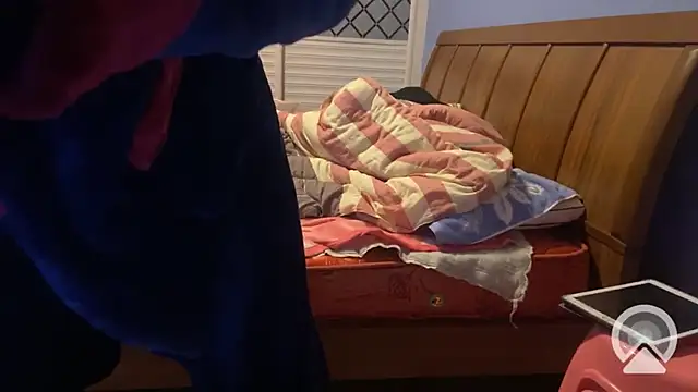 Snapshot of shuai321 chatting on February 2025 04:18:02 PM shuai321 online show from February 2025 04:18:02 PM