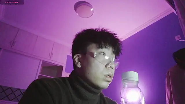 shuai321 online show from January 2026 04:44:01 PM