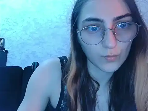 AliceMoonsea online show from April 2026 11:26:01 PM