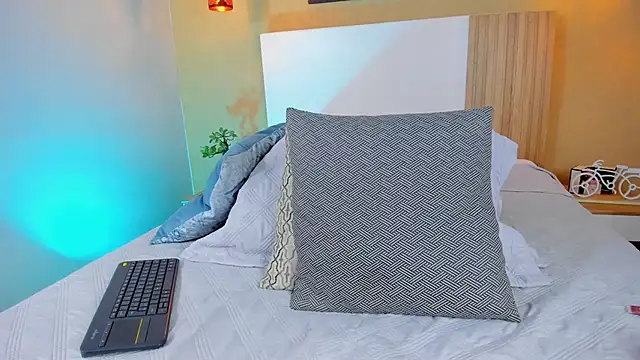 Snapshot of CamilleLynn chatting on March 2025 06:37:01 AM CamilleLynn online show from March 2025 06:37:01 AM