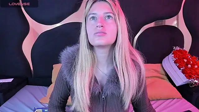 GiaRoussel online show from February 2026 03:42:01 PM