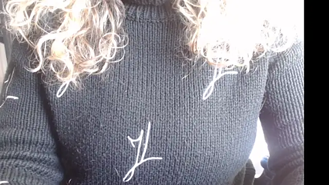 JenniLowen online show from January 2025 12:03:02 PM