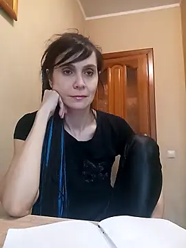 Francenia lolis online show from November 2025 07:22:01 AM