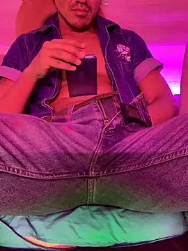 thesummerboy online show from December 2024 11:22:02 AM