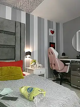 Snapshot of Julianewell chatting on November 2025 12:16:01 PM Julianewell online show from November 2025 12:16:01 PM