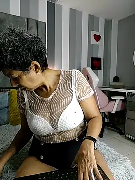 Snapshot of Julianewell chatting on November 2025 12:08:02 PM Julianewell online show from November 2025 12:08:02 PM