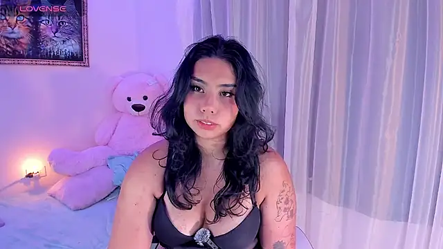 Snapshot of kiki_cavilll chatting on June 2026 12:00:01 AM kiki cavilll online show from June 2026 12:00:01 AM
