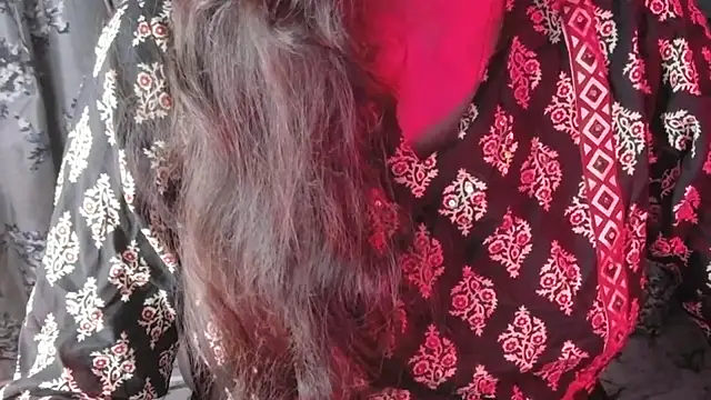 Snapshot of SexyAndHottie chatting on July 2026 06:54:02 PM SexyAndHottie online show from July 2026 06:54:02 PM