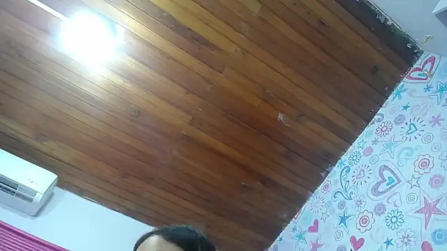 Snapshot of KOURTNEY-- chatting on October 2025 01:47:01 AM KOURTNEY-- online show from October 2025 01:47:01 AM