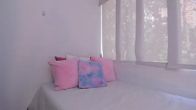 Brisa blue online show from January 2025 04:18:02 PM