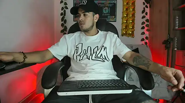 Snapshot of mikee_scooth chatting on January 2025 07:34:02 PM mikee scooth online show from January 2025 07:34:02 PM