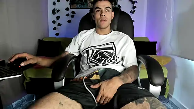 Snapshot of mikee_scooth chatting on September 2025 03:26:02 PM mikee scooth online show from September 2025 03:26:02 PM