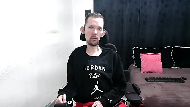 Sophia and Thomas online show from February 2025 09:44:02 AM