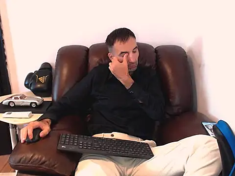 Leo 1617 online show from October 2025 09:19:02 AM