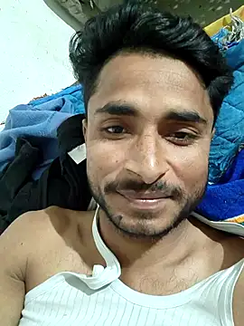 Snapshot of vkhotboy143 chatting on December 2024 09:18:02 PM vkhotboy143 online show from December 2024 09:18:02 PM