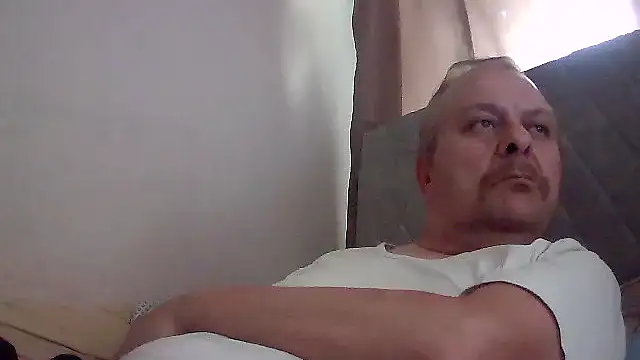 amylrmm1903 online show from September 2025 12:40:02 PM