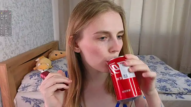 HalieCross online show from March 2025 01:07:01 PM