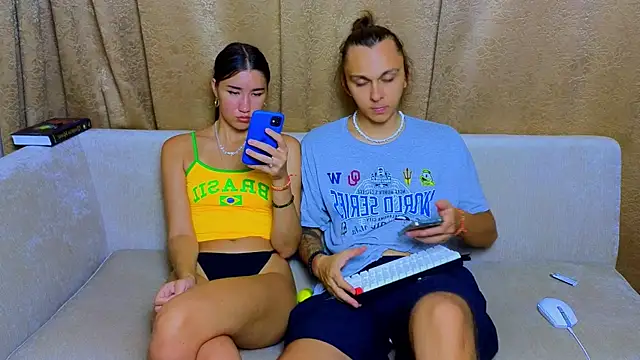 Snapshot of do_u_know_them chatting on December 2024 09:16:02 AM do u know them online show from December 2024 09:16:02 AM