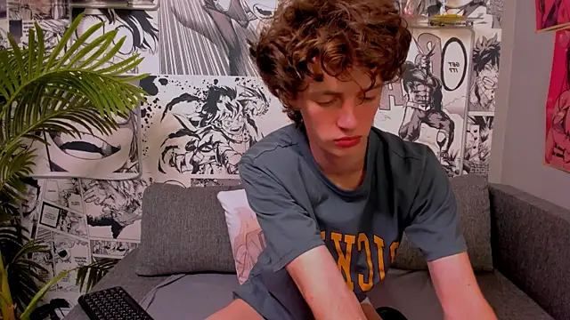 Snapshot of LukeSweet chatting on June 2026 01:46:02 PM LukeSweet online show from June 2026 01:46:02 PM