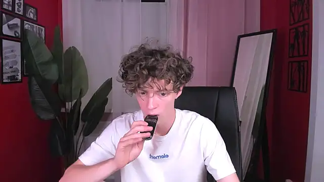 Snapshot of LukeSweet chatting on July 2026 02:59:01 PM LukeSweet online show from July 2026 02:59:01 PM