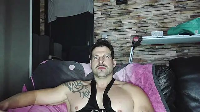 XxBigboybandxX online show from January 2026 06:53:02 PM