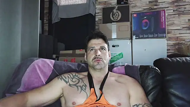 XxBigboybandxX online show from April 2026 03:09:01 PM