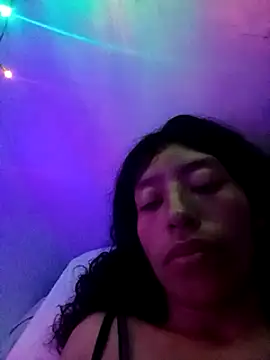 karolinee 66  online show from December 2024 04:23:02 AM