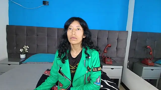 karolinee 66  online show from March 2026 04:12:02 AM