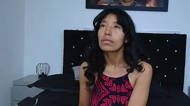 karolinee 66  online show from April 2026 04:02:02 AM