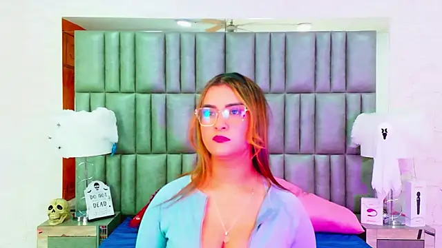 ZoehRoux online show from October 2025 04:09:02 AM