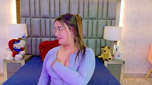 ZoehRoux online show from December 2025 04:00:02 AM