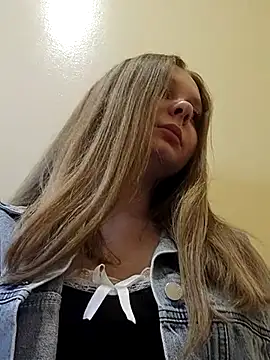 Snapshot of Ekaterina27 chatting on February 2025 07:03:01 PM Ekaterina27 online show from February 2025 07:03:01 PM