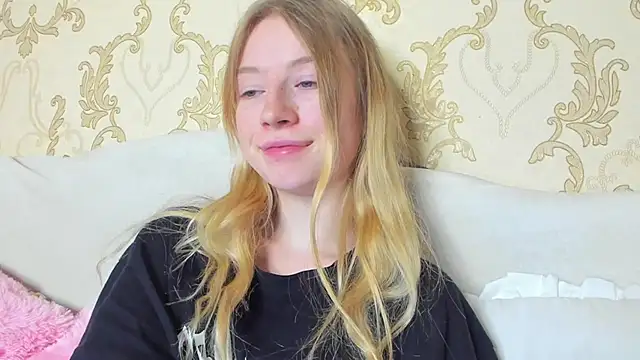 Snapshot of minidivaa_ chatting on December 2024 08:22:01 AM minidivaa online show from December 2024 08:22:01 AM