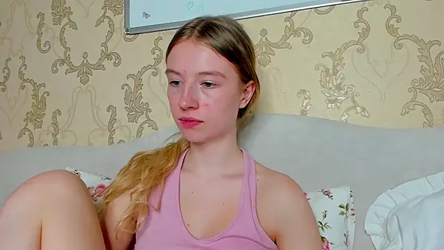 Snapshot of minidivaa_ chatting on December 2024 05:49:02 AM minidivaa online show from December 2024 05:49:02 AM