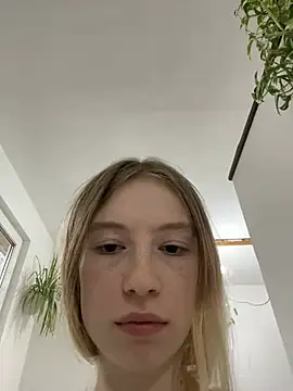 Snapshot of minidivaa_ chatting on January 2025 05:16:02 AM minidivaa online show from January 2025 05:16:02 AM