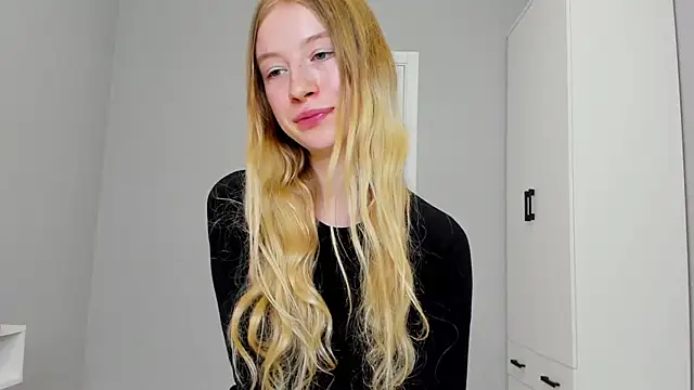 Snapshot of minidivaa_ chatting on January 2025 10:26:01 PM minidivaa online show from January 2025 10:26:01 PM