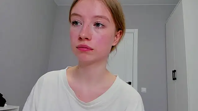 Snapshot of minidivaa_ chatting on January 2025 08:11:02 PM minidivaa online show from January 2025 08:11:02 PM