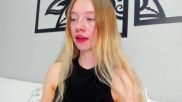 Snapshot of minidivaa_ chatting on February 2025 04:24:02 PM minidivaa online show from February 2025 04:24:02 PM