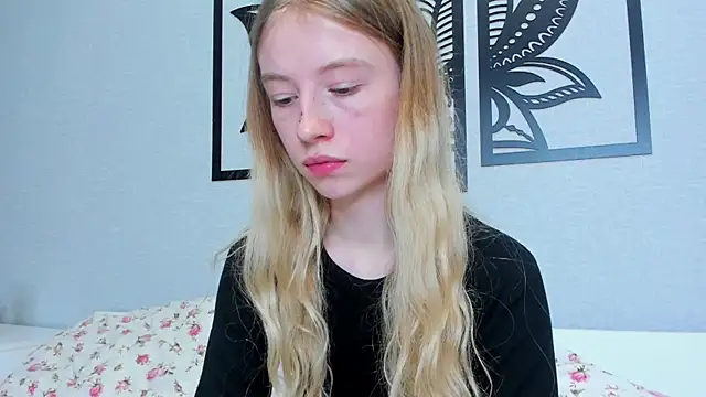 Snapshot of minidivaa_ chatting on February 2025 05:29:01 PM minidivaa online show from February 2025 05:29:01 PM