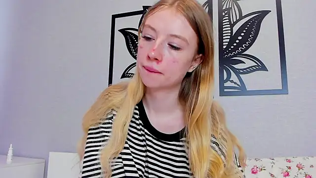 Snapshot of minidivaa_ chatting on February 2025 01:16:01 PM minidivaa online show from February 2025 01:16:01 PM