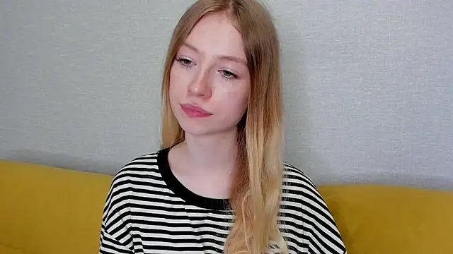 Snapshot of minidivaa_ chatting on February 2025 07:16:01 PM minidivaa online show from February 2025 07:16:01 PM