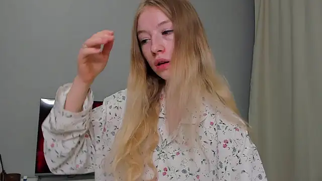 Snapshot of minidivaa_ chatting on March 2025 09:22:01 PM minidivaa online show from March 2025 09:22:01 PM