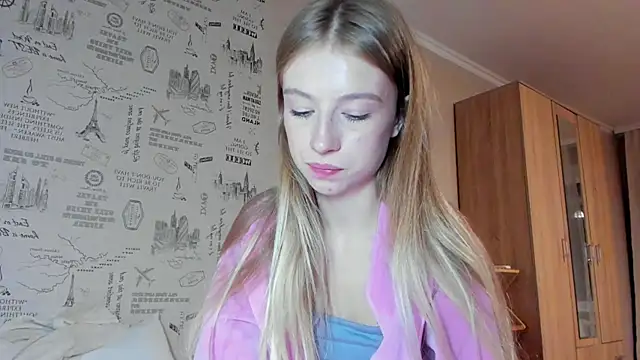 Snapshot of minidivaa_ chatting on October 2025 07:03:02 PM minidivaa online show from October 2025 07:03:02 PM