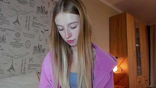 Snapshot of minidivaa_ chatting on October 2025 10:32:02 PM minidivaa online show from October 2025 10:32:02 PM