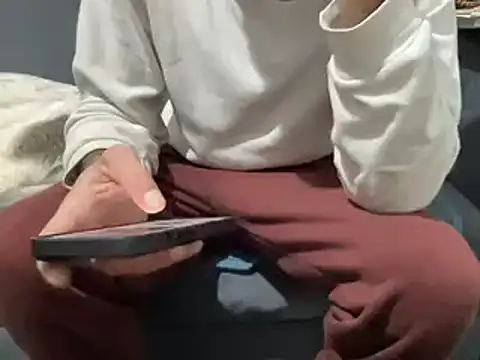 Snapshot of 4small4inchlol chatting on December 2024 07:42:02 PM 4small4inchlol online show from December 2024 07:42:02 PM