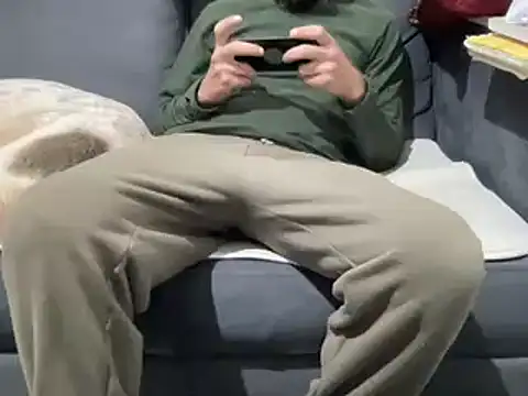 Snapshot of 4small4inchlol chatting on January 2025 03:42:01 PM 4small4inchlol online show from January 2025 03:42:01 PM